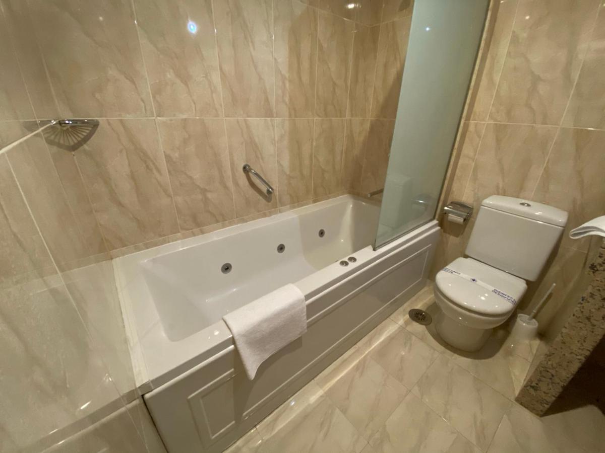Hotel Cies Calvarrasa de Abajo Zewnętrze zdjęcie
