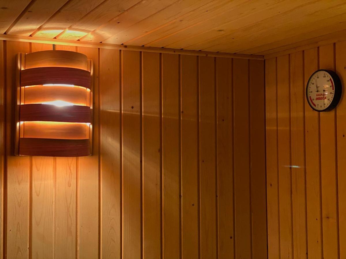Hotel Cies Calvarrasa de Abajo Zewnętrze zdjęcie