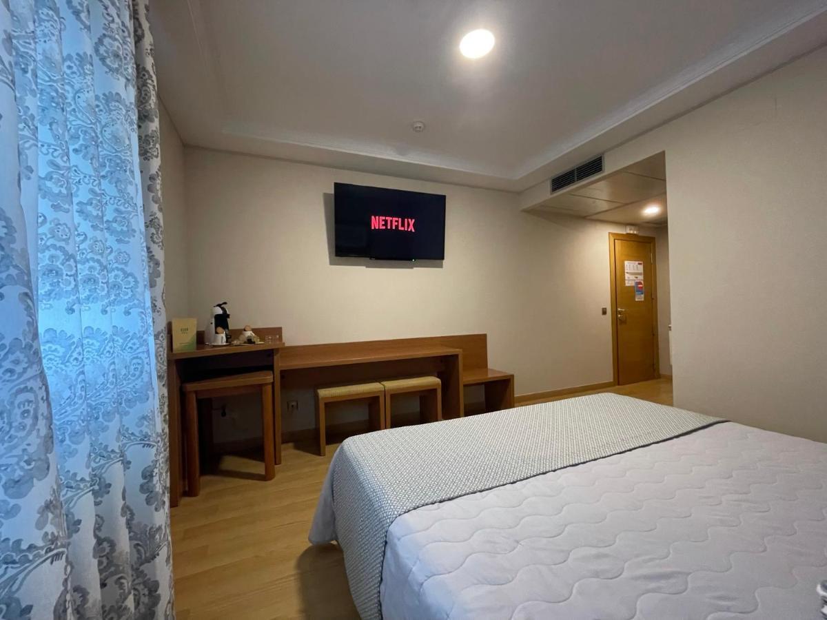 Hotel Cies Calvarrasa de Abajo Zewnętrze zdjęcie